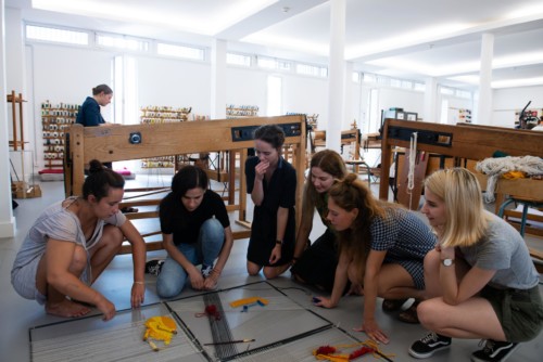 Summer School participants at work Lola Moser © Michelangelo Foundation (3)
